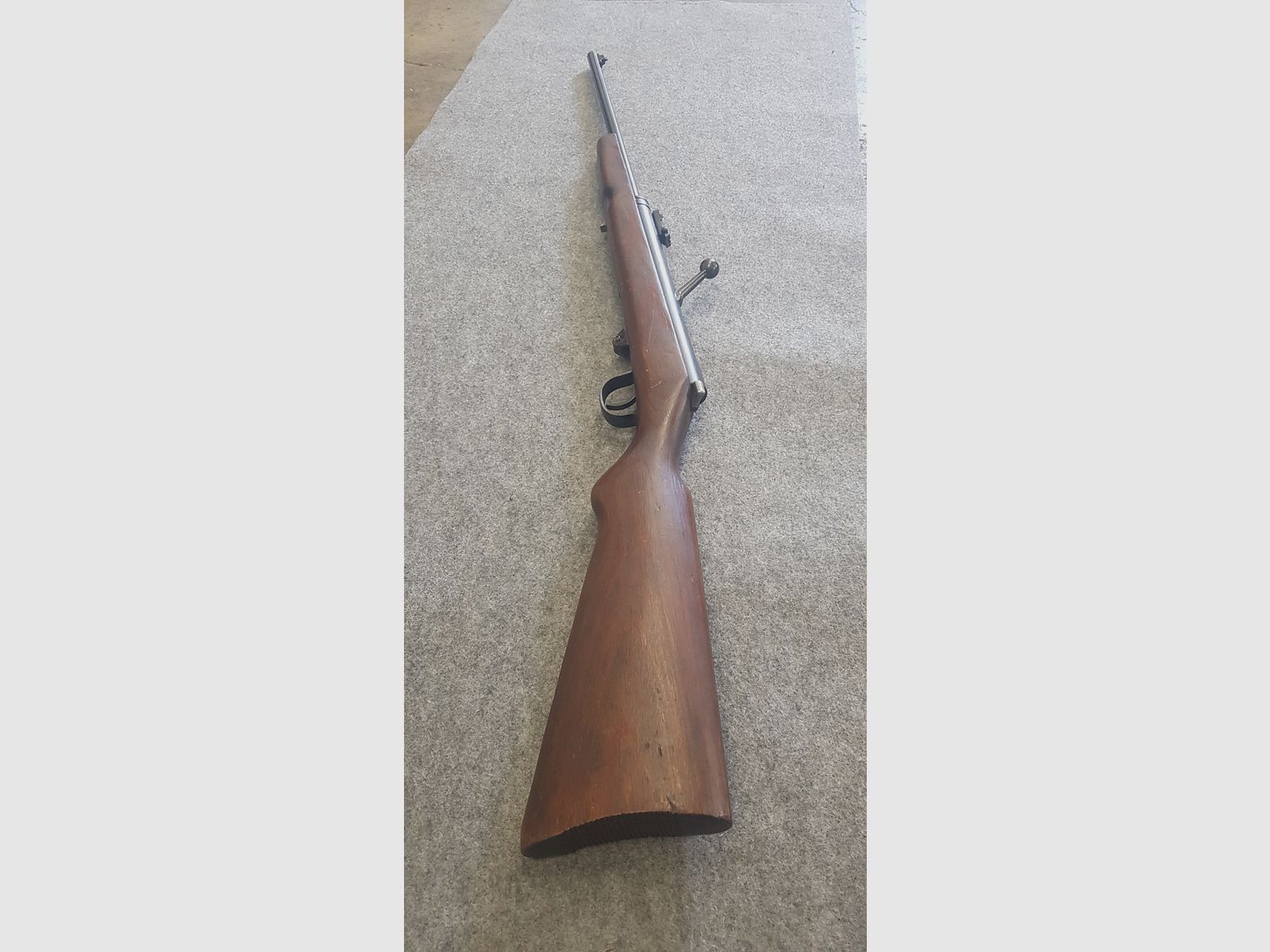 Haenel Mod. 49a  mit  dunklen Schichtholzschaft von 1953 im schönen Zustand Durchlader kein 310