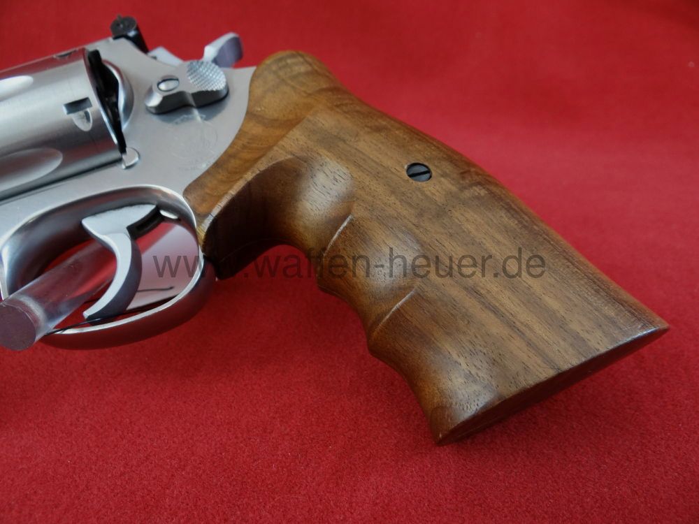 Smith & Wesson 686-3 Practical Champion