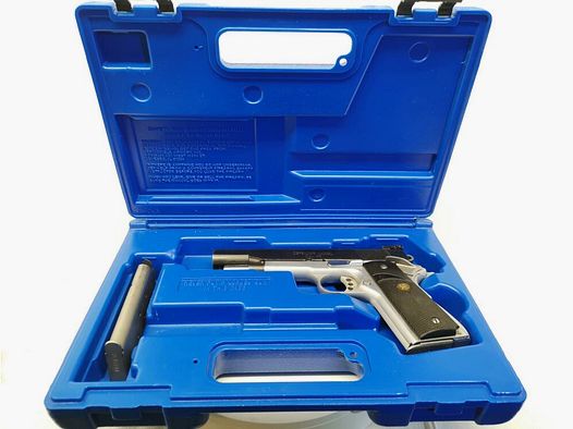 Springfield 1911 A1 Defender