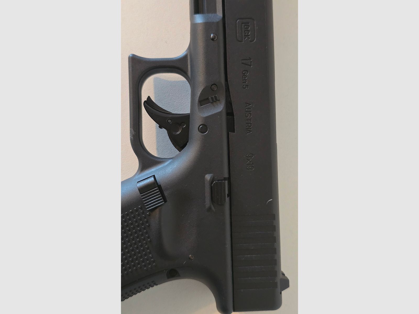 Glock 17 Gen5 Luftpistole CO2 Blowback Kal. 4,5 mm BB Metallschlitten schwarz