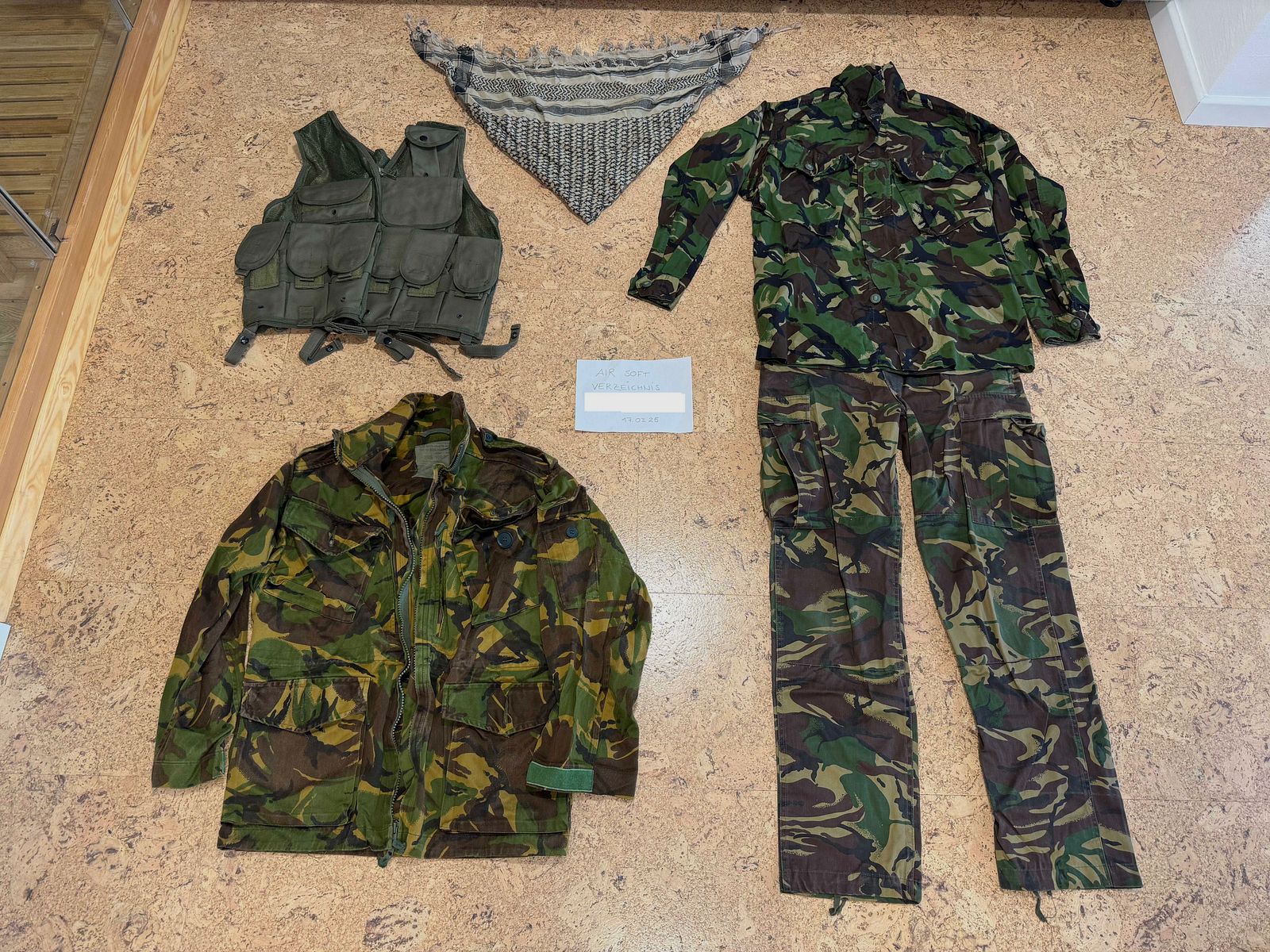 Airsoft-Ausrüstung zu verkaufen – Komplettes Set für Anfänger mit Zubehör in British Army Optik / DPM / Rebellen Outfit