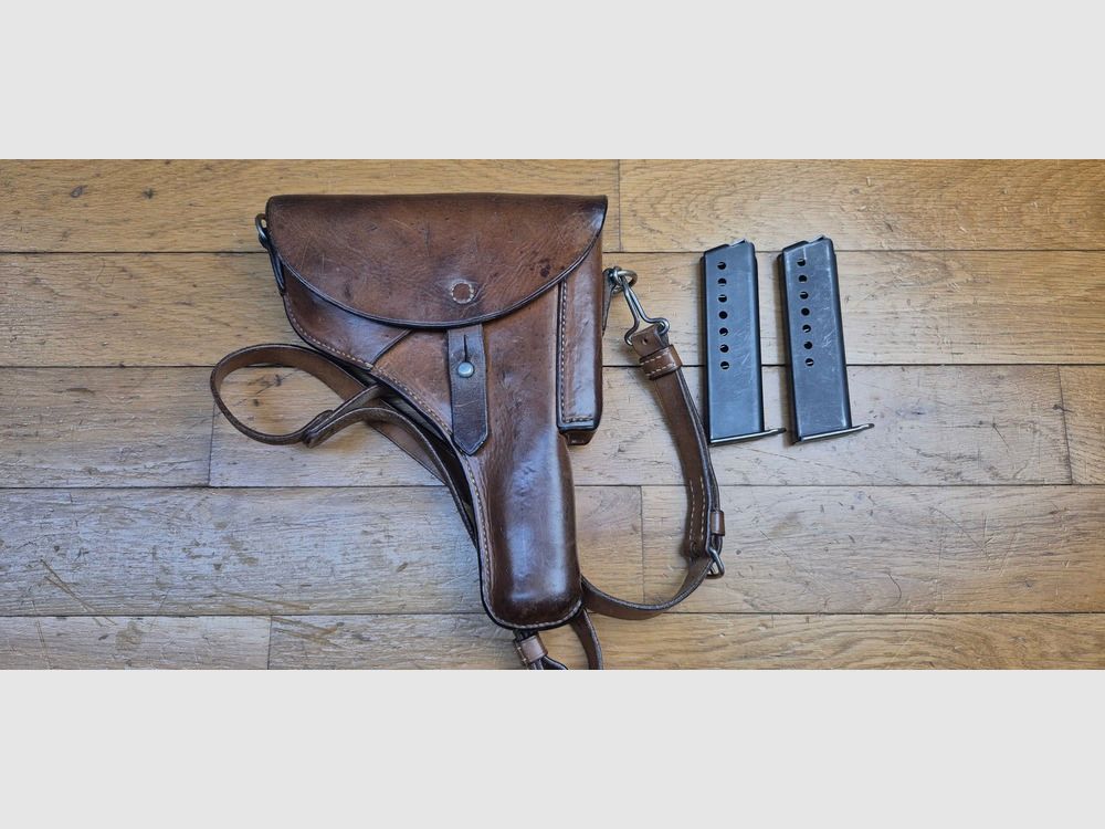 Sehr schöner SIG P210-2 Pistol – Mythos des 9 para – Militärwaffe des 4. Vertrags – Ca. 1955/56 – Sehr schöne Brünierung – Traumhaftes Funktionieren und Lauf – 2 zusätzliche Magazine und Holster (das komplette Paket!) werden zusätzlich mitgeliefert – Zustand TBE++/TBE+++!, Bild 25 von 28