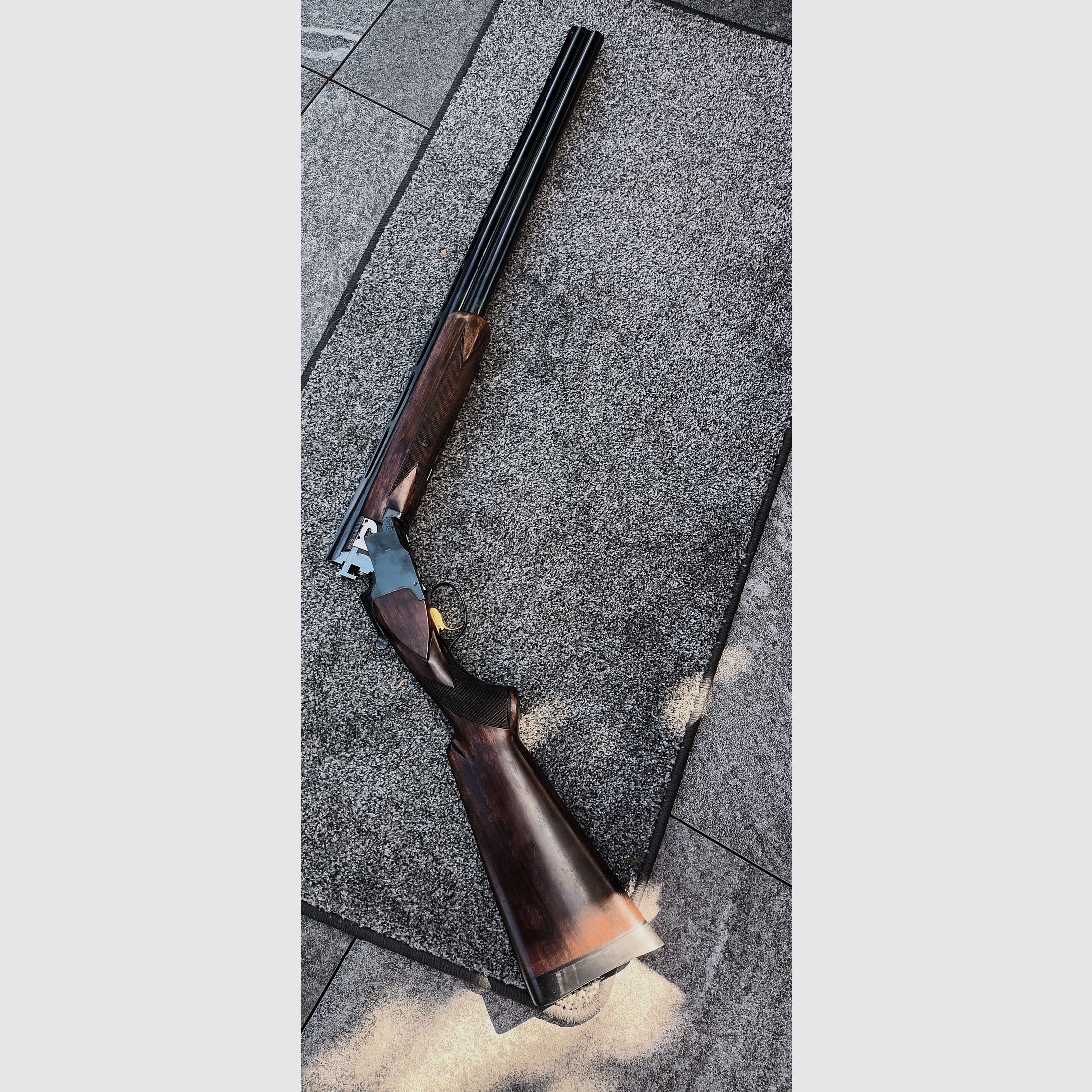 Browning B25