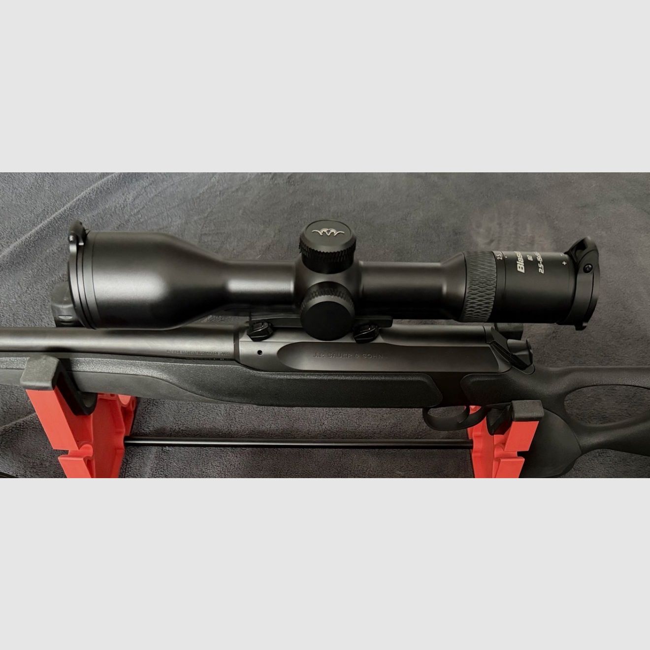 Blaser Zielfernrohr B2 2,5-15x56 iC S mit Schiene und Blaser Sattelmontage