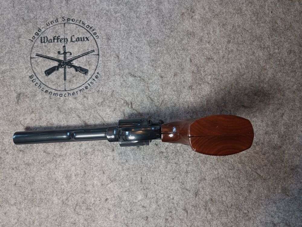 Rewolwer Colt Trooper Mark III pokryty błękitem + drewniane uchwyty