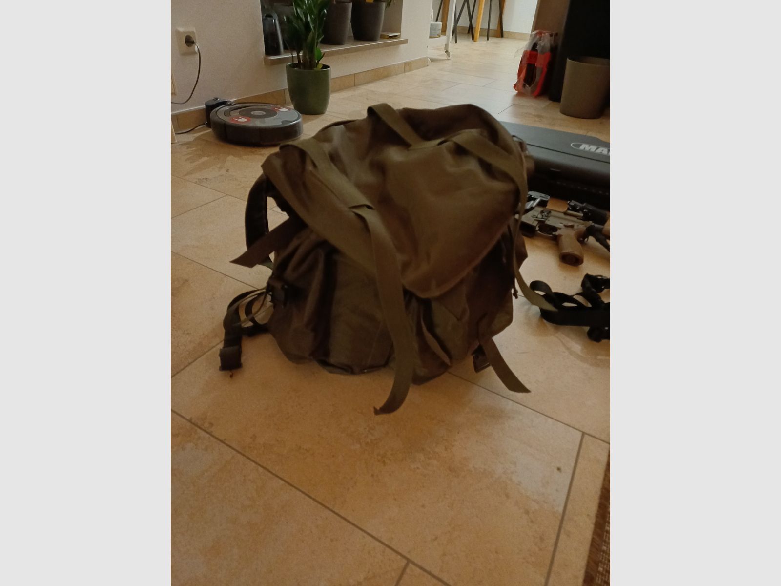 Airsoft VFC HK 416 A5 V3 mit Zubehör und österr. Armeerucksack