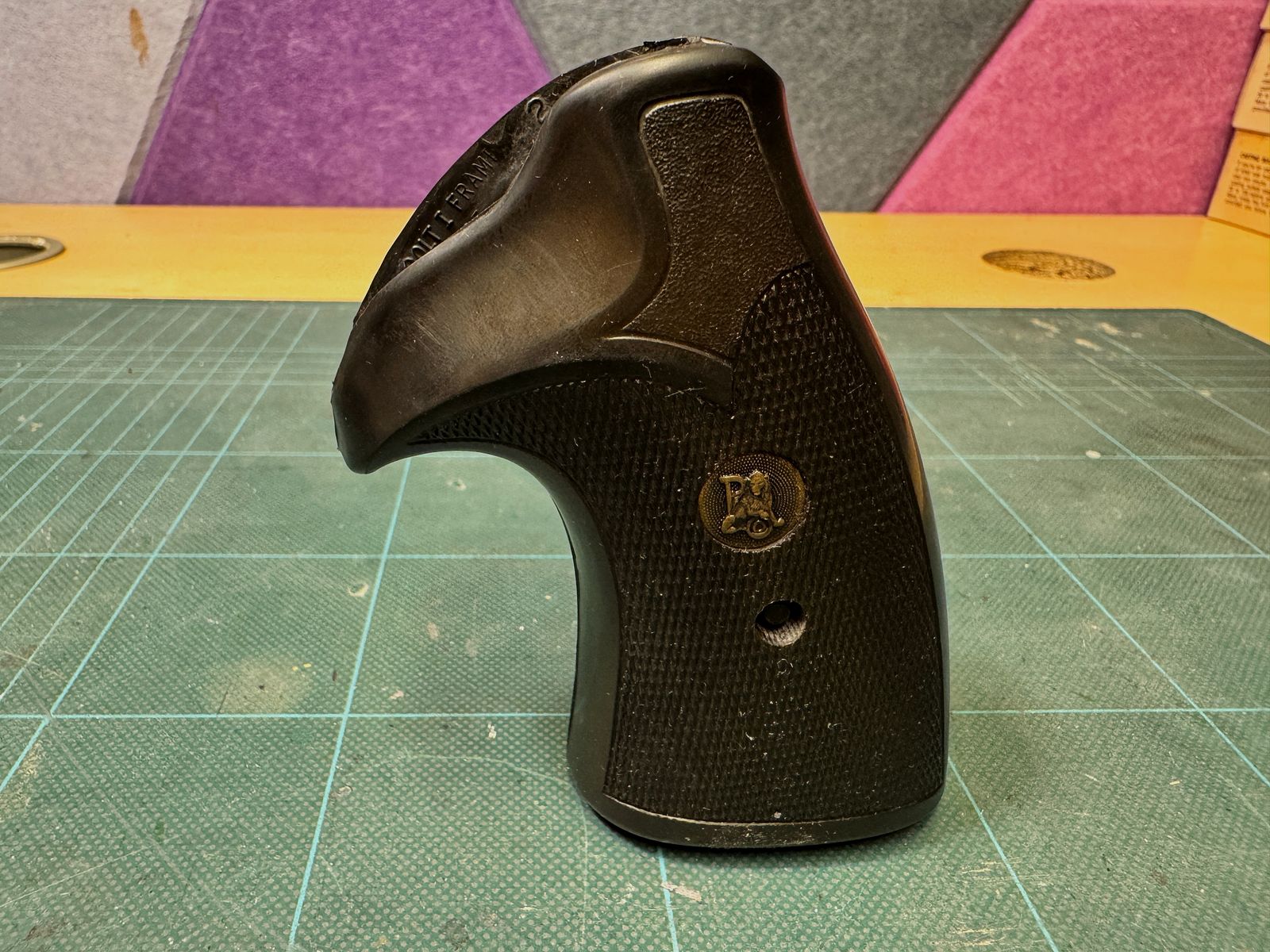 Pachmayr Presentation grip for the Colt Python 357 Magnum