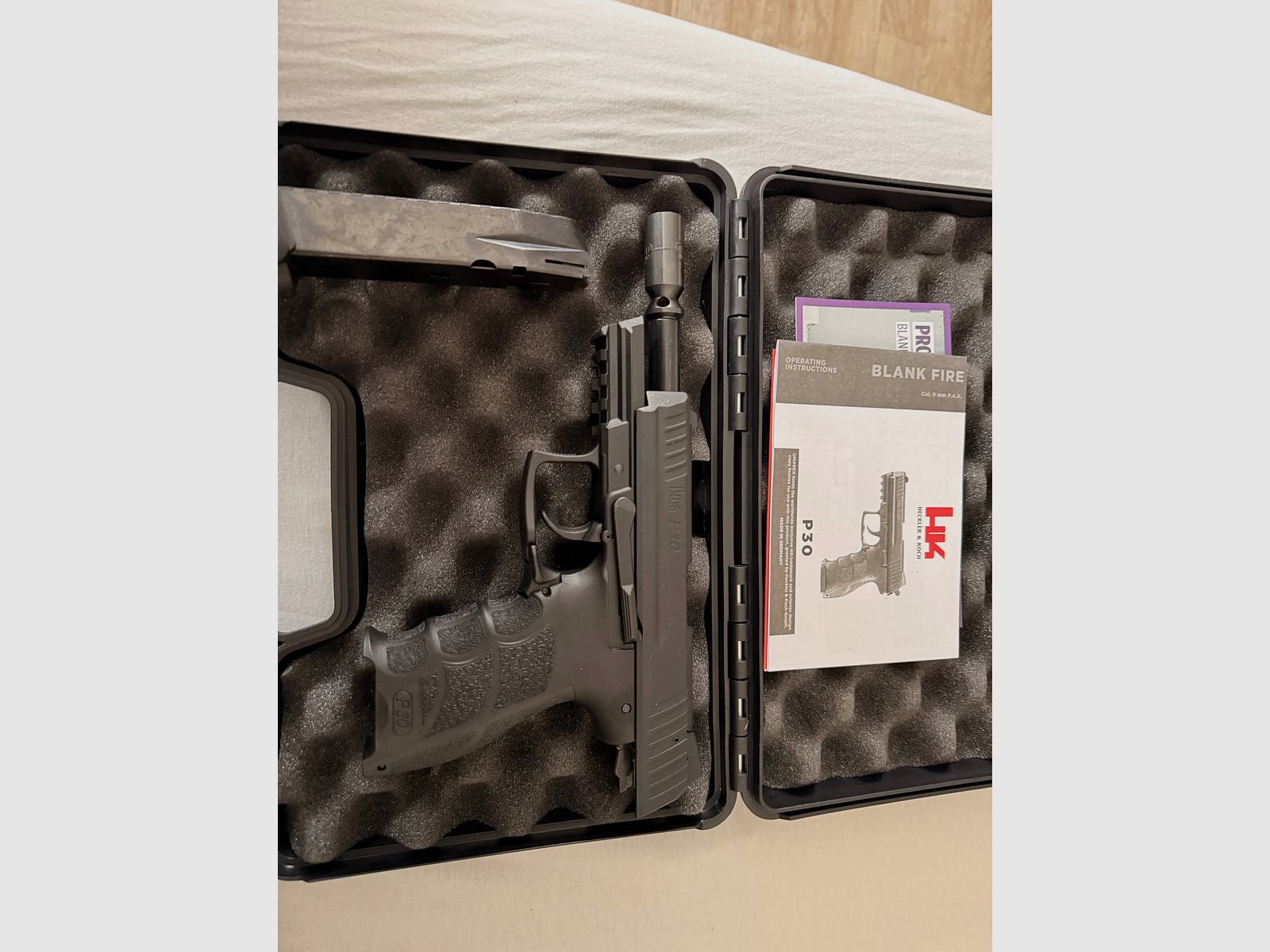 Schreckschuss P30 9mm P.A. met afschiet beker