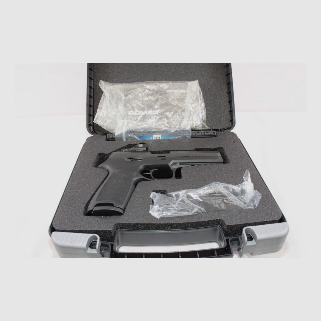 Sig Sauer P320 Fullsize Optic Ready with Red Dot Sight Romeo 1