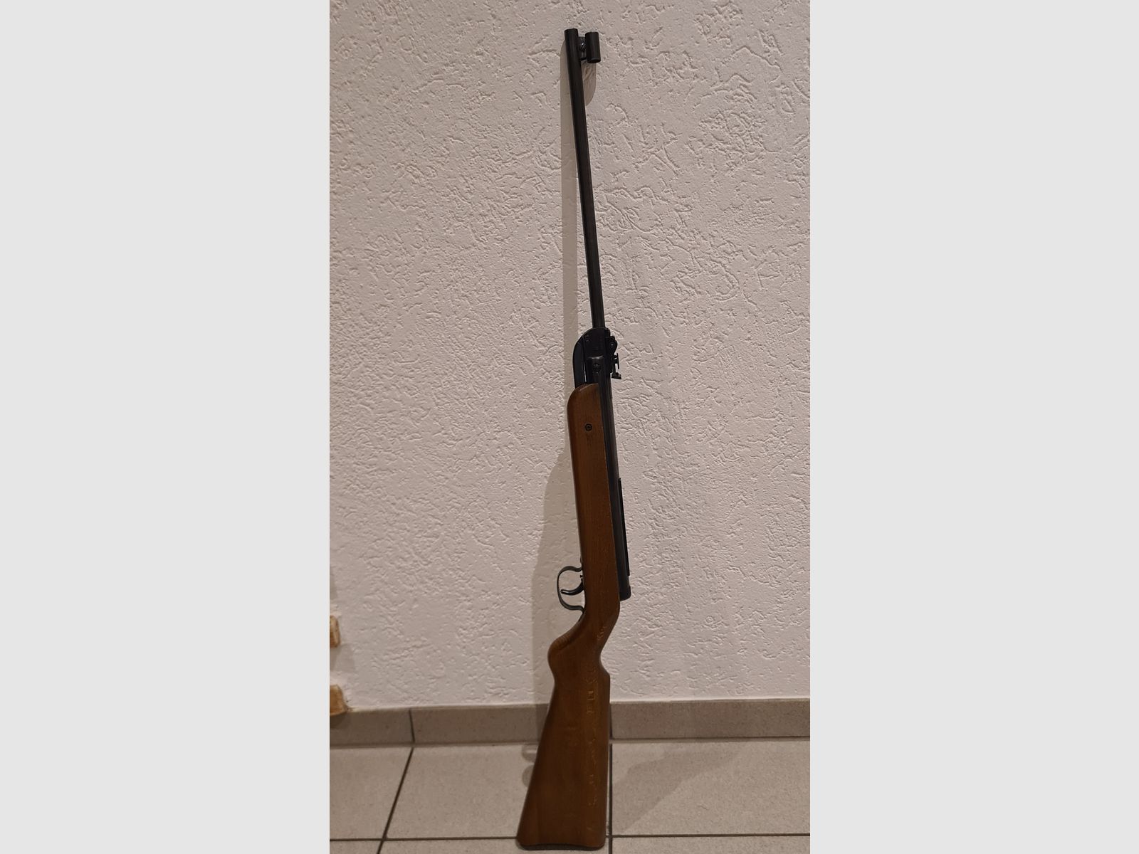 Carabina de aire Diana con marca F calibre 4.5