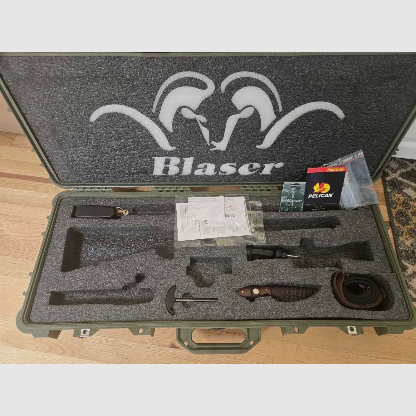 Blaser R8 Professional Linksausführung, .30-06, con Pelican-Case