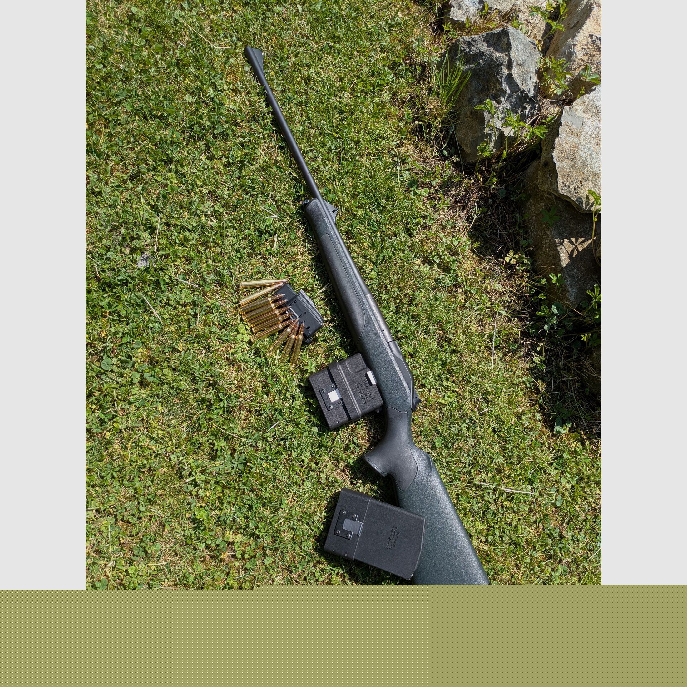 The new Blaser R8 10-shot magazine/magazine system for direct use... world premiere...!!!