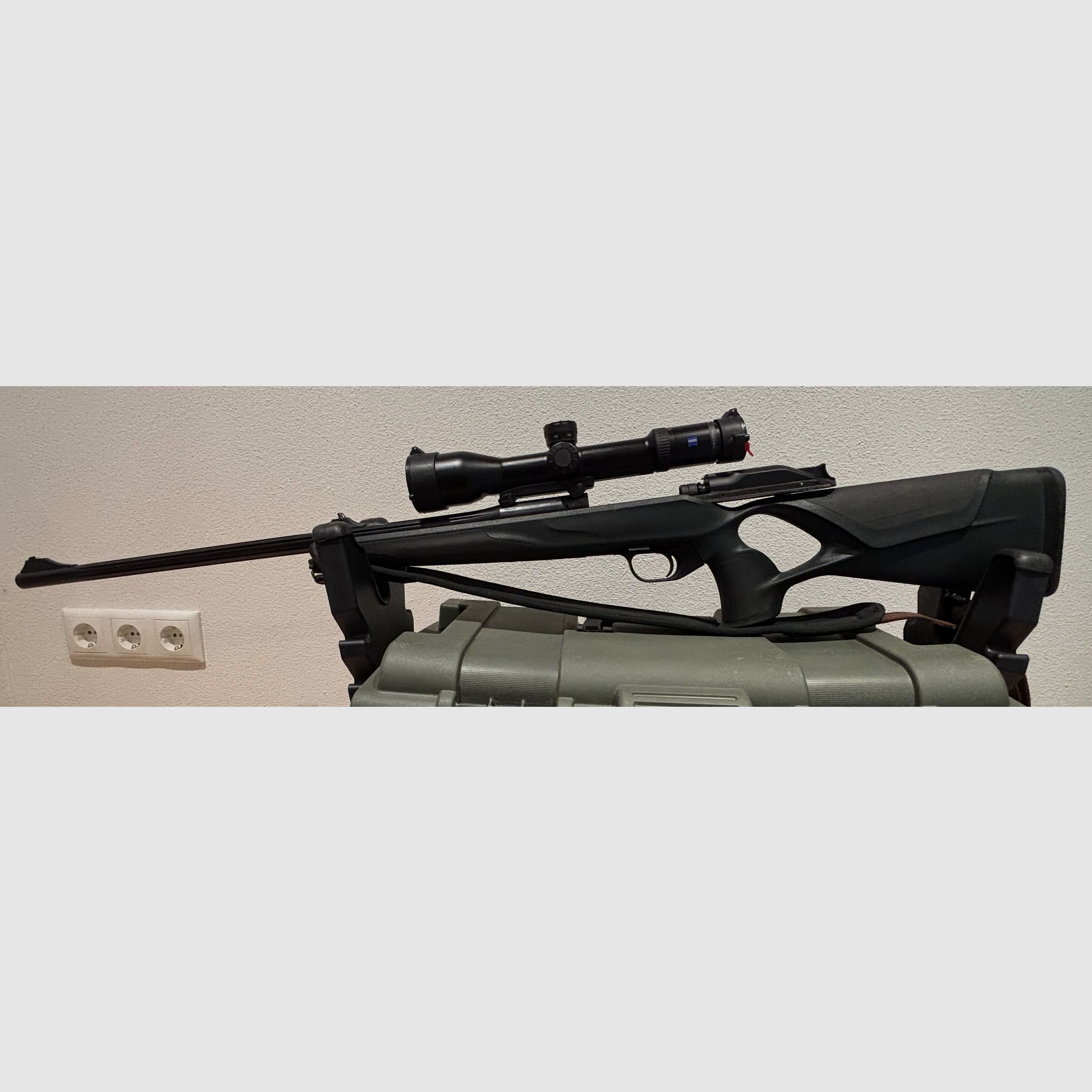 Blaser R8 7mm Blaser Mag Professional Success + Wechsellauf 300 WinMag. Jagdmatch mit Gewinde