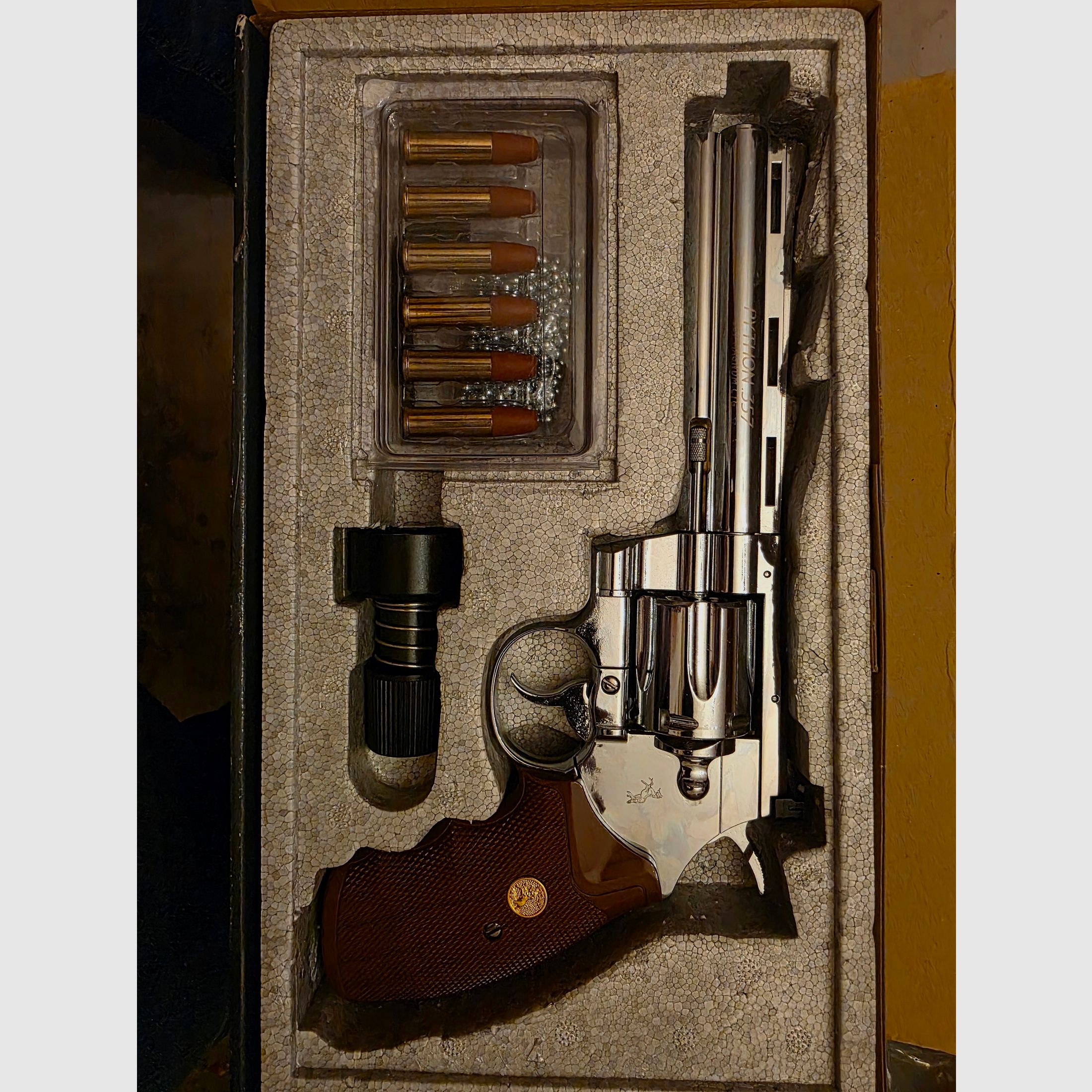 --- Colt Python Co2 4.5 mm BB in CHROM 6" ---