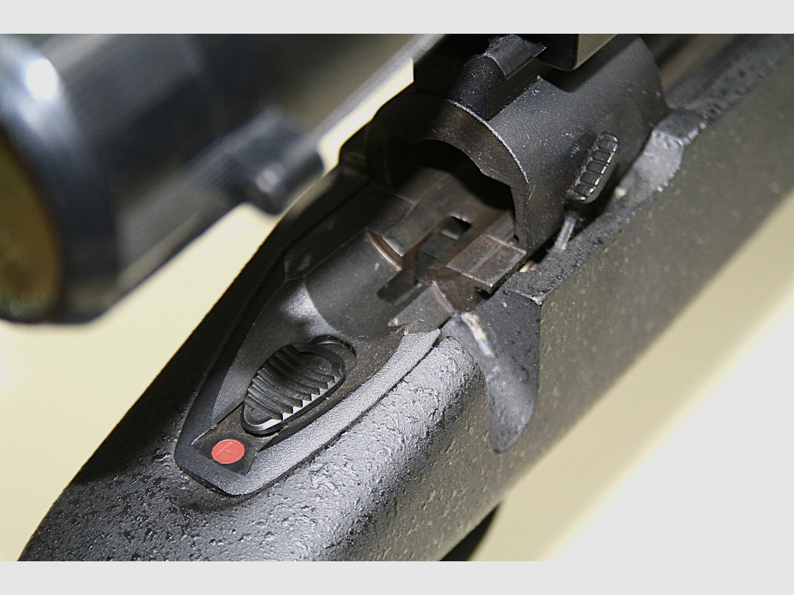 Kit bolt-action geweer SAVAGE Model 10 / zware loop – .308Win. [SUN OPTIC 8-32×50 richtkijker + bipod] (GEBRUIKT), afbeelding 7 van 14