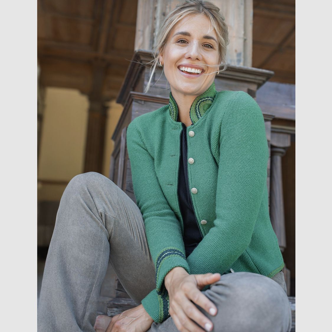 Litzlfelder Strickjacke Alice X in maigrün mit edlem Kragen