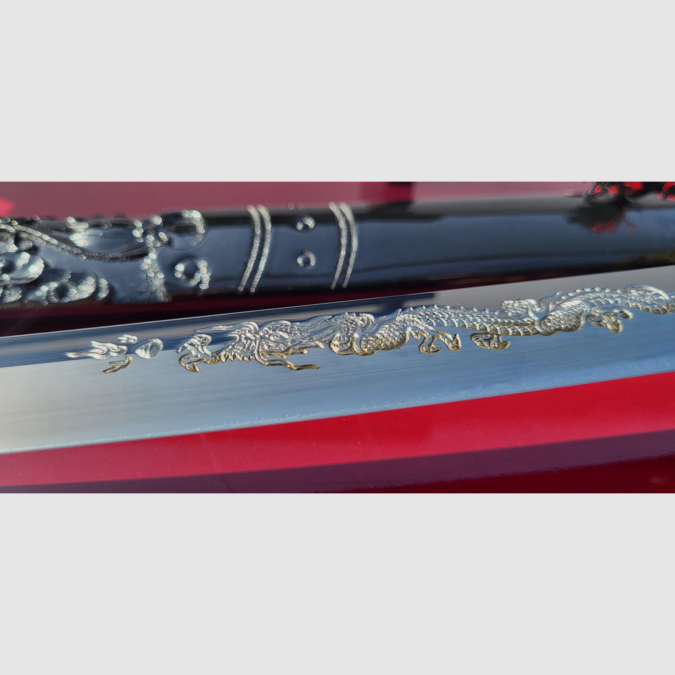 Katana Toshiro Tenryu, schwarz, mit eingraviertem Drachen auf Saya