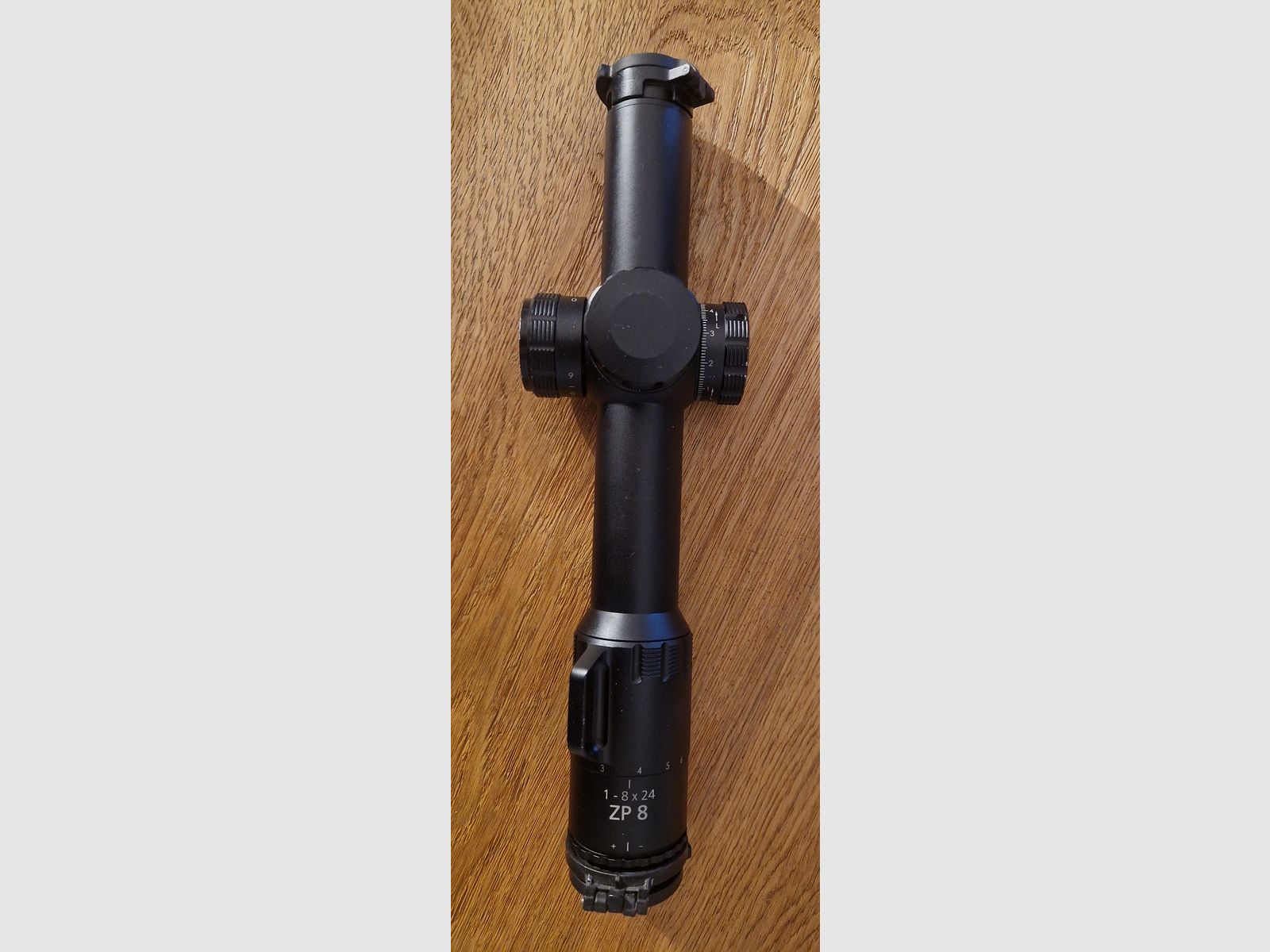 Minox ZP8, Bild 1 von 4