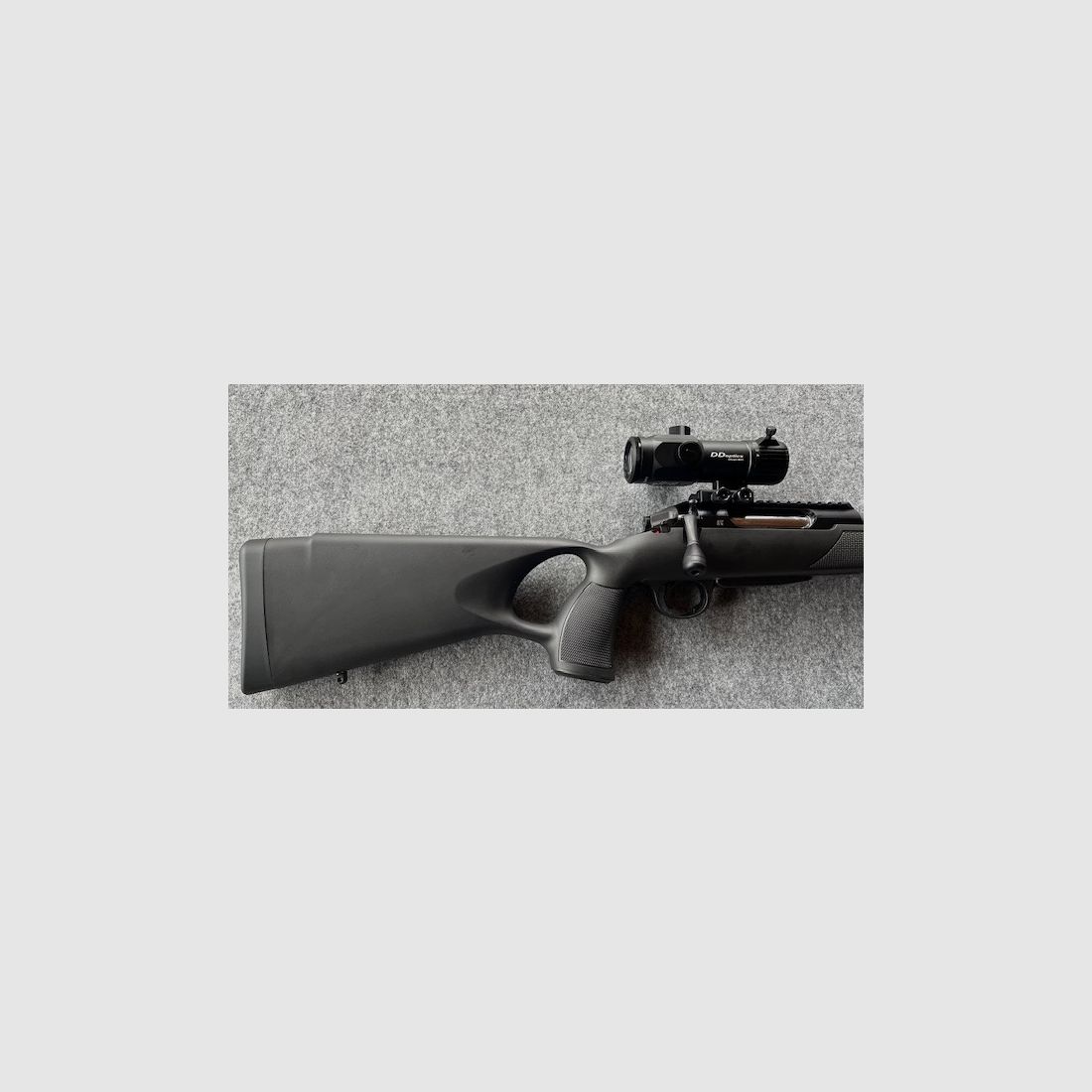 Mercury Rover G2 Thumbhole .308 Win. mit Jaki Schalldämpfer und DDoptics RedDot MAG 1-4x22