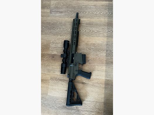 Black Creek Arms AR 10  .308 (14,5“) mit 1,5-6x42 Zf