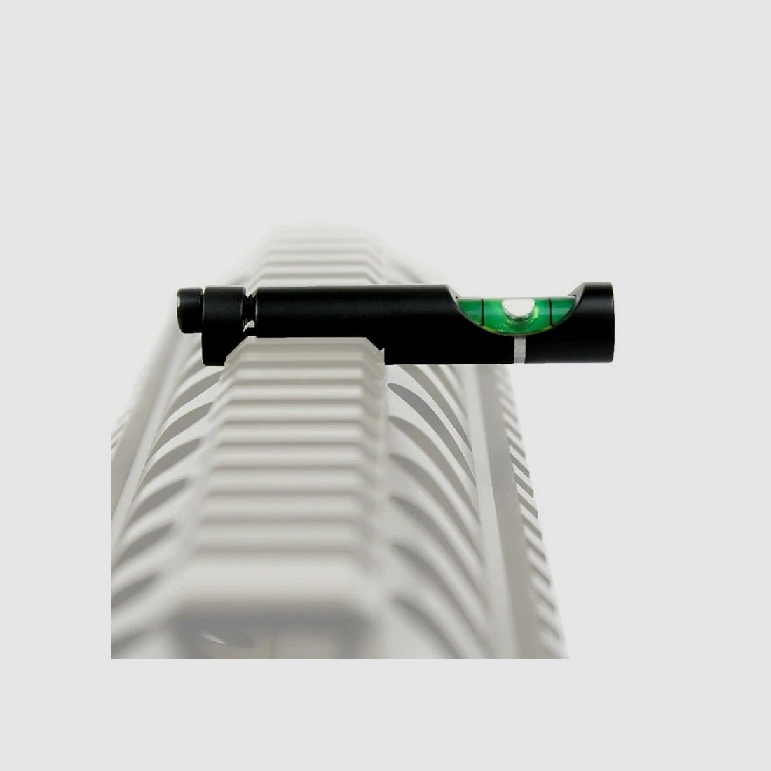 Level for attachment to the 20mm Weaver / Picatinny rail