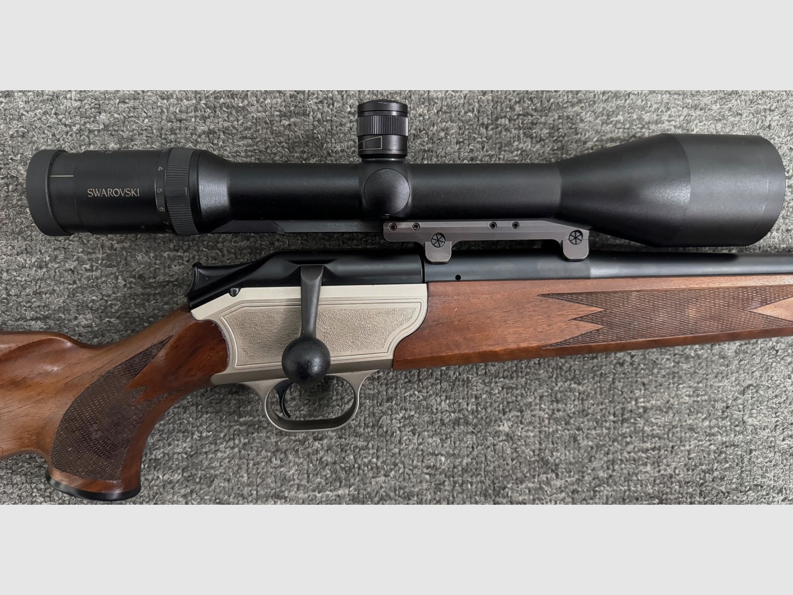 Blaser R93 .30-06 & 9,3x62 mit Swarovski 2,5-10x56 LP und Sattelmontage, Bild 2 von 10