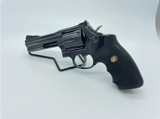 Revolver Smith&Wesson 586-3 4" barrel caliber .357 Magnum