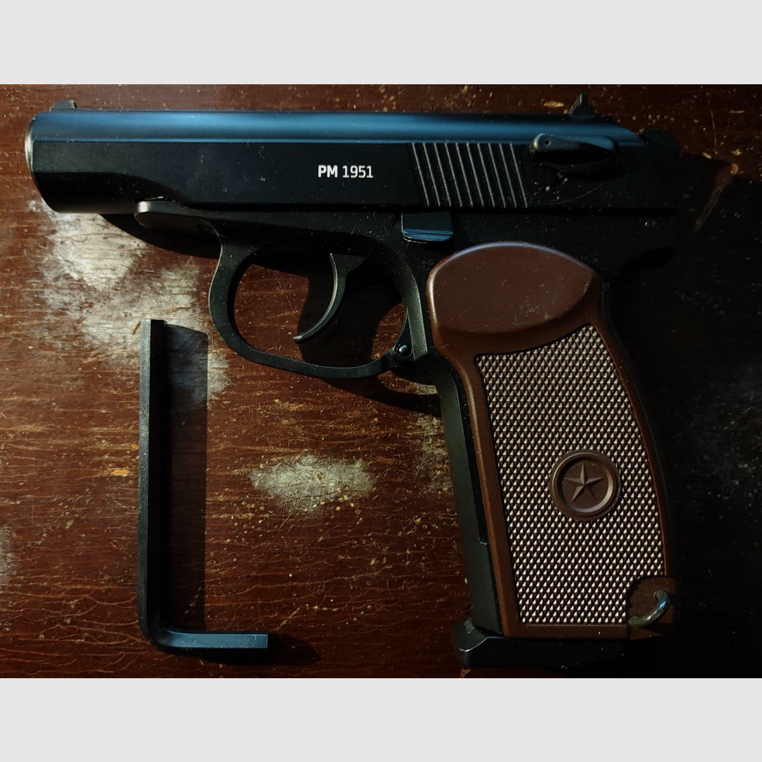 Gletcher PM 1951 - Makarov Nachbau - CO2 Luftpistole - Neu