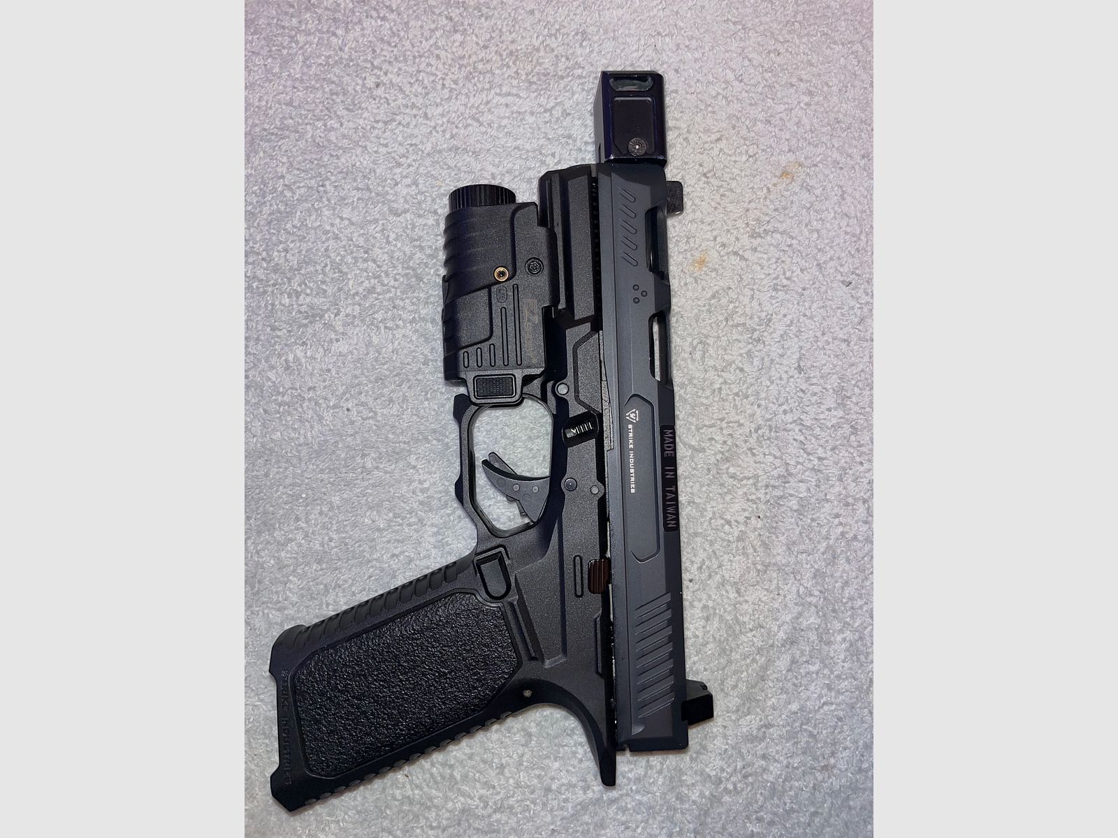 Glock 17 gen 4 ( Strike Industrie)