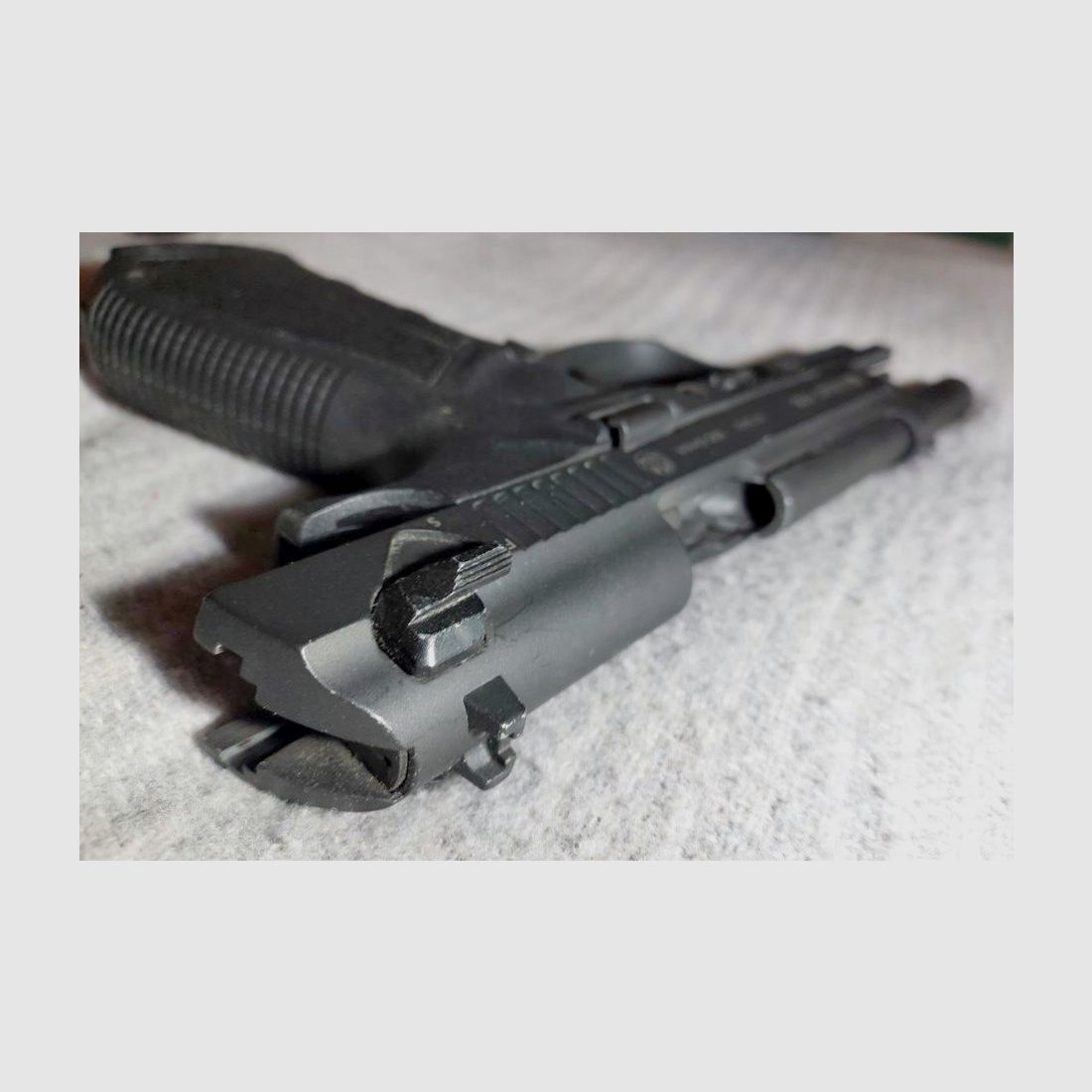 Zoraki 918 9mm P.A.K. schwarz (PTB 1024) mit zwei Magazinen (1x18er - 1x25er) und neuem First Strike Cordura Holster