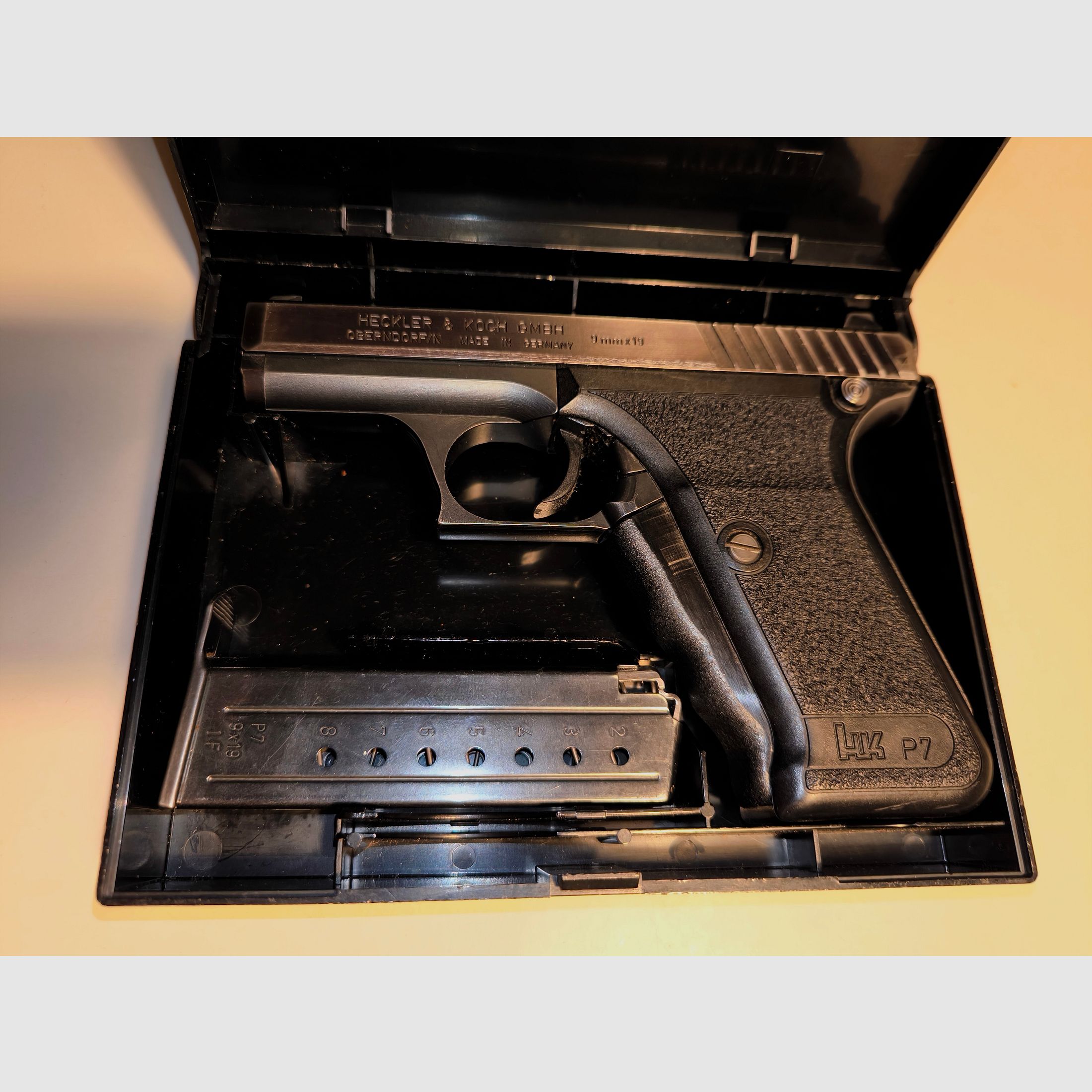 Heckler & Koch P7 - 9mm