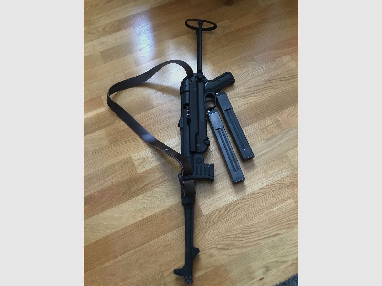 German Sport Guns MP 40 9mm Knall. Mit Original  Stahl Ersatzmagazin