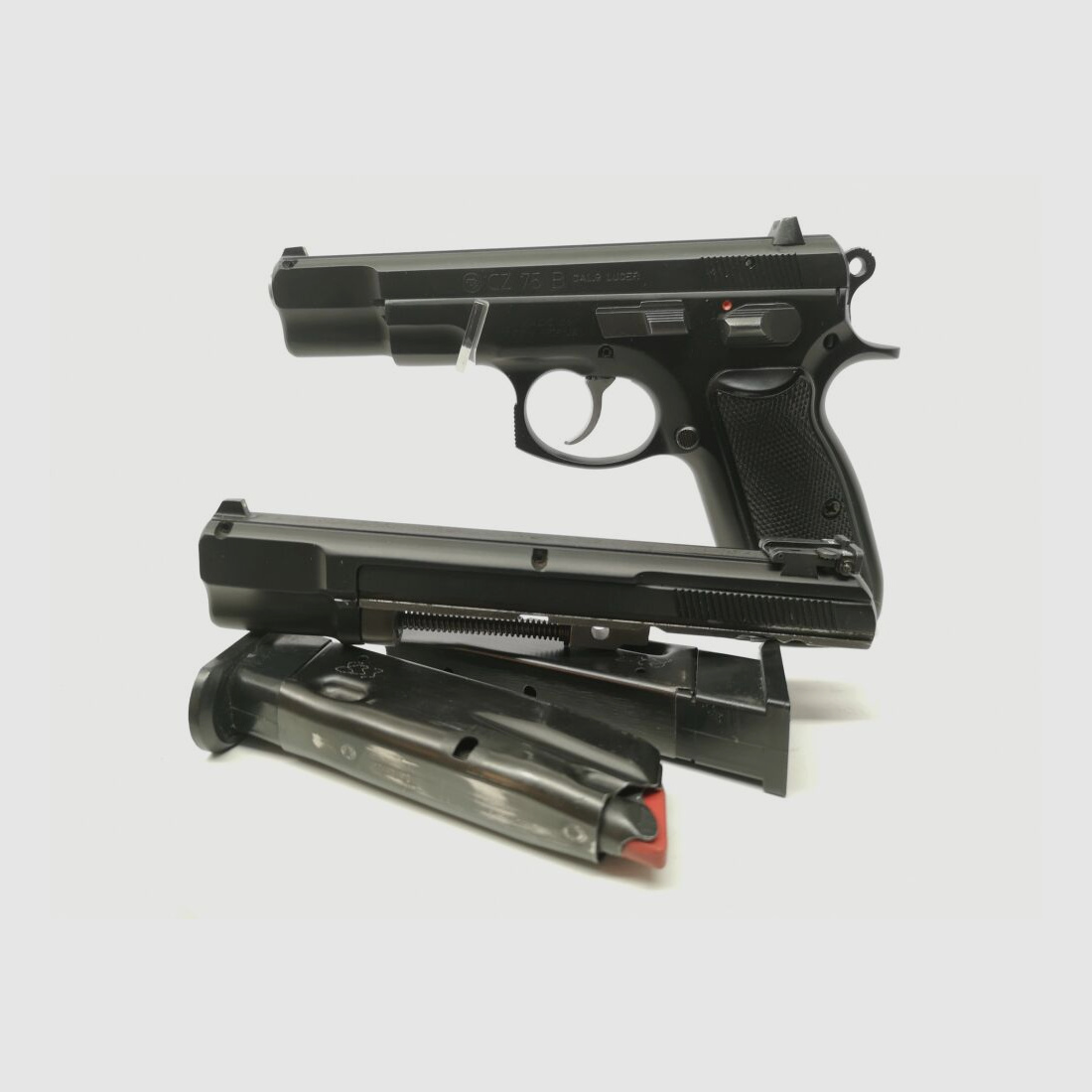 ZBROJOVKA BRNO CZ75B avec système interchangeable "Kadet" en .22lr.