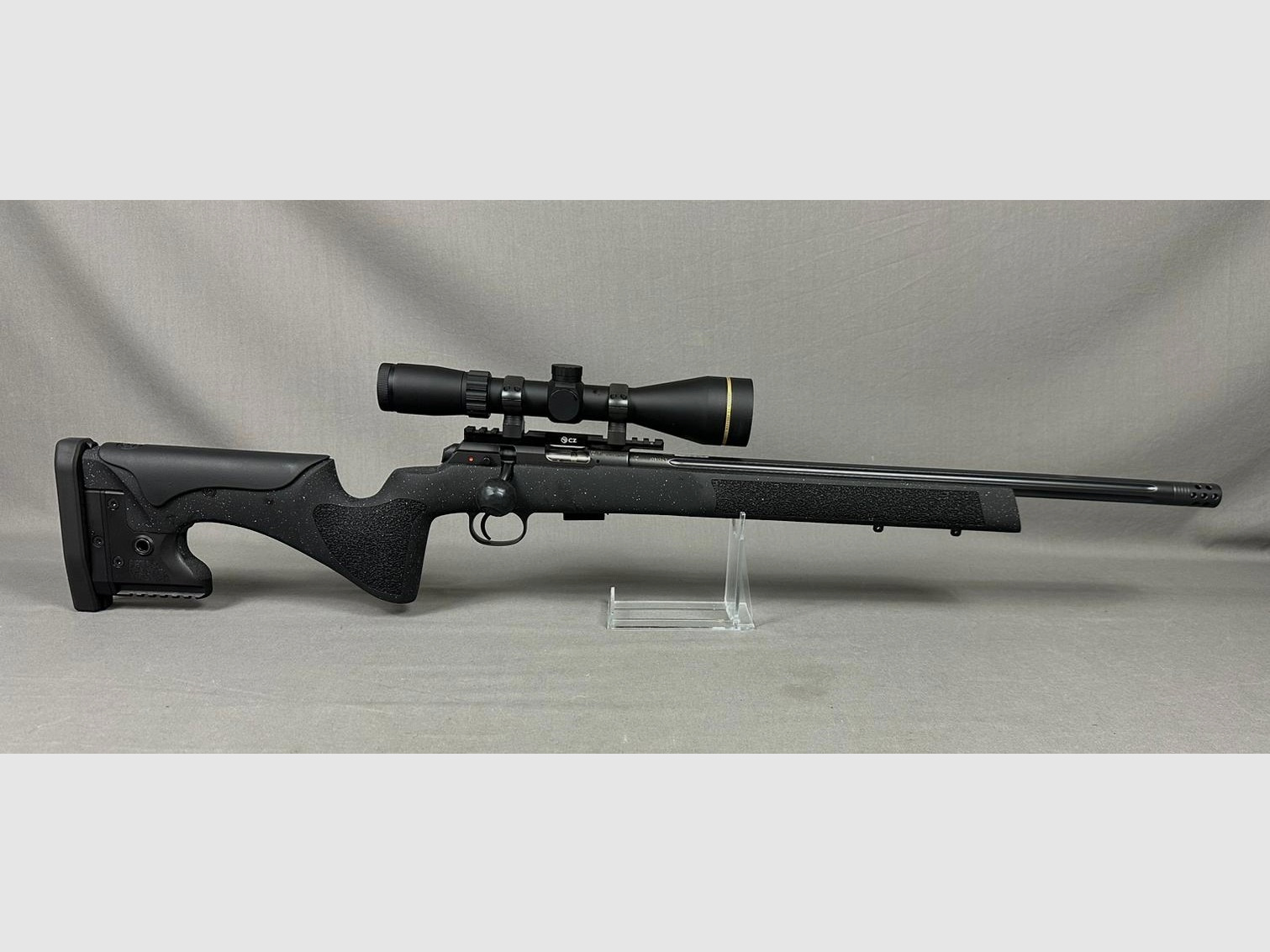 CZ 457 LRP in .22 lr  Black Threaded 20"  mit Leupold VX-Freedom 3-9x50