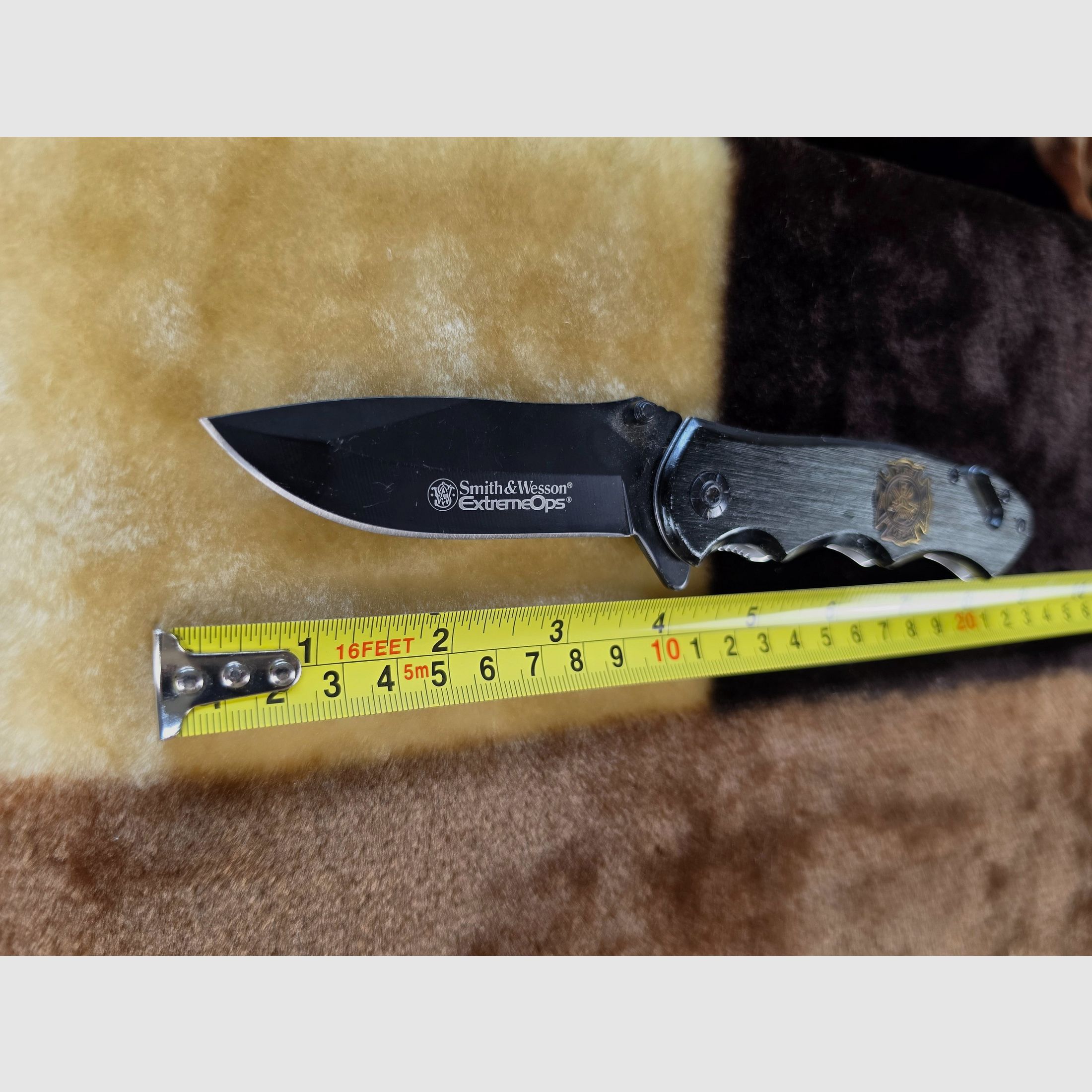 Smith & Wesson ExtremeOps Taktisches Feuerwehr-Rettungsmesser mit Gurtschneider & Glasbrecher, Bild 2 von 5