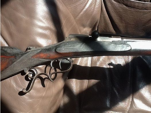 Unknown antique weapon - old rifle cartridge?