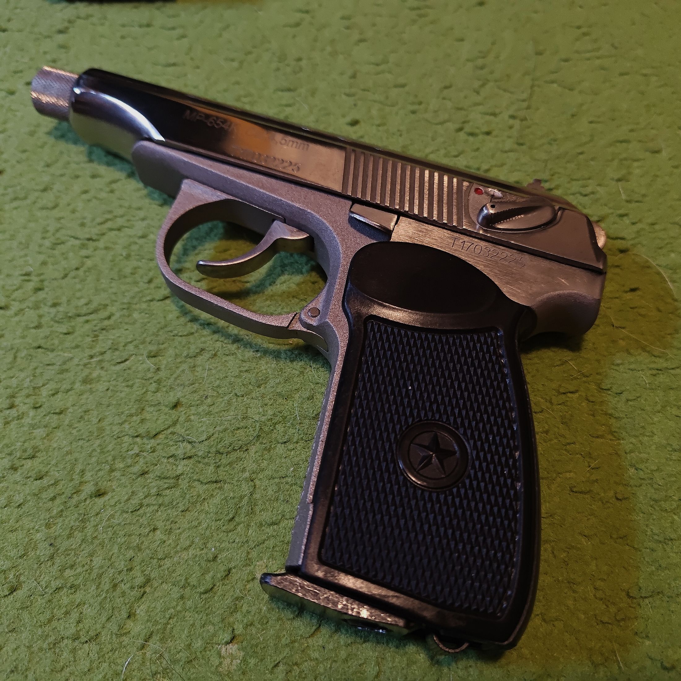 Baikal-Makarov MP-654K Made in Russia - Bruine + zwarte leren holster + 1 bus 4,5mm stalen k. suppressor.