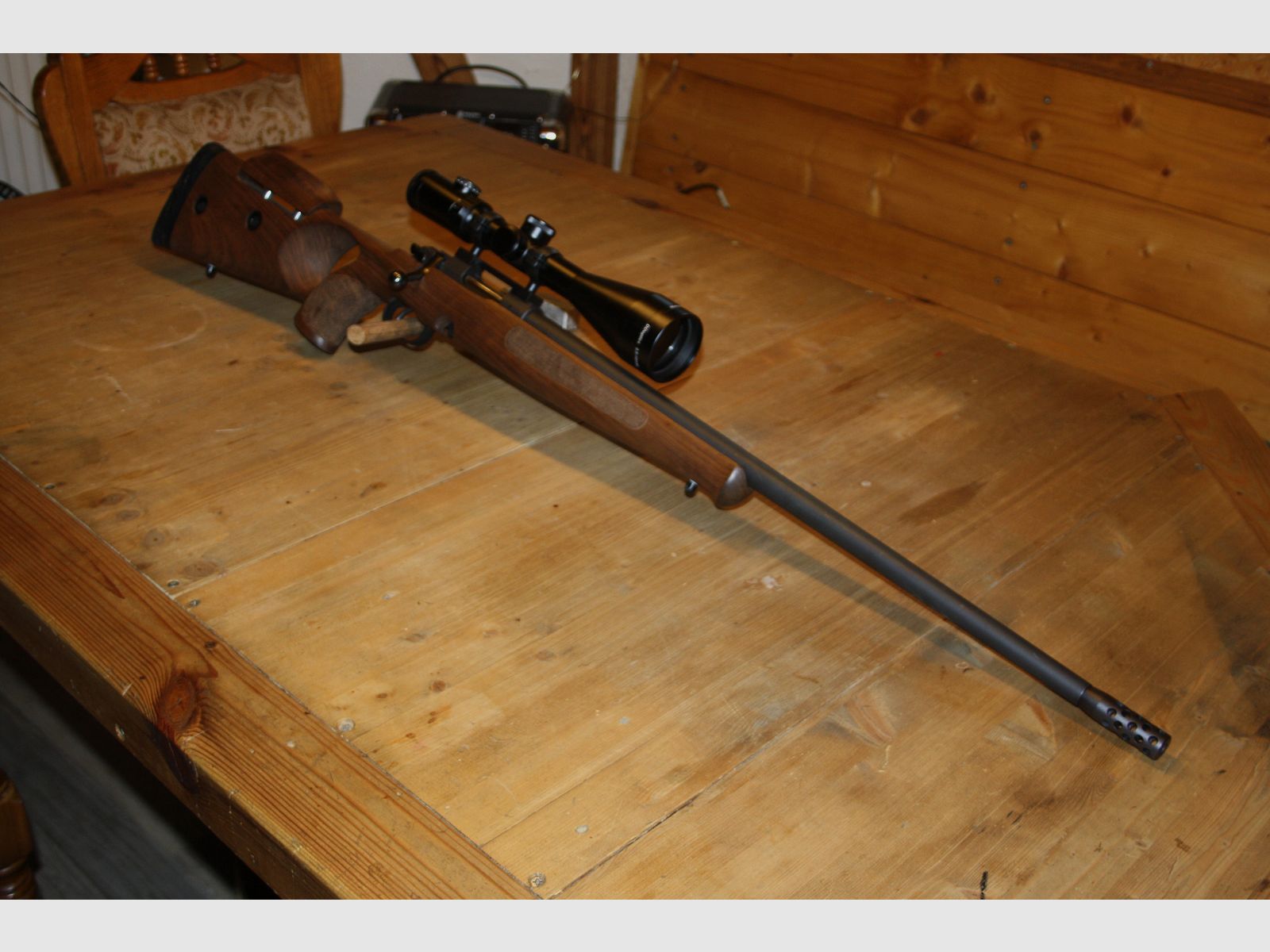 CZ  527 Varmint .223 Rem. mit Nussbaum Lochschaft und  DD Optics 2,5-10x56