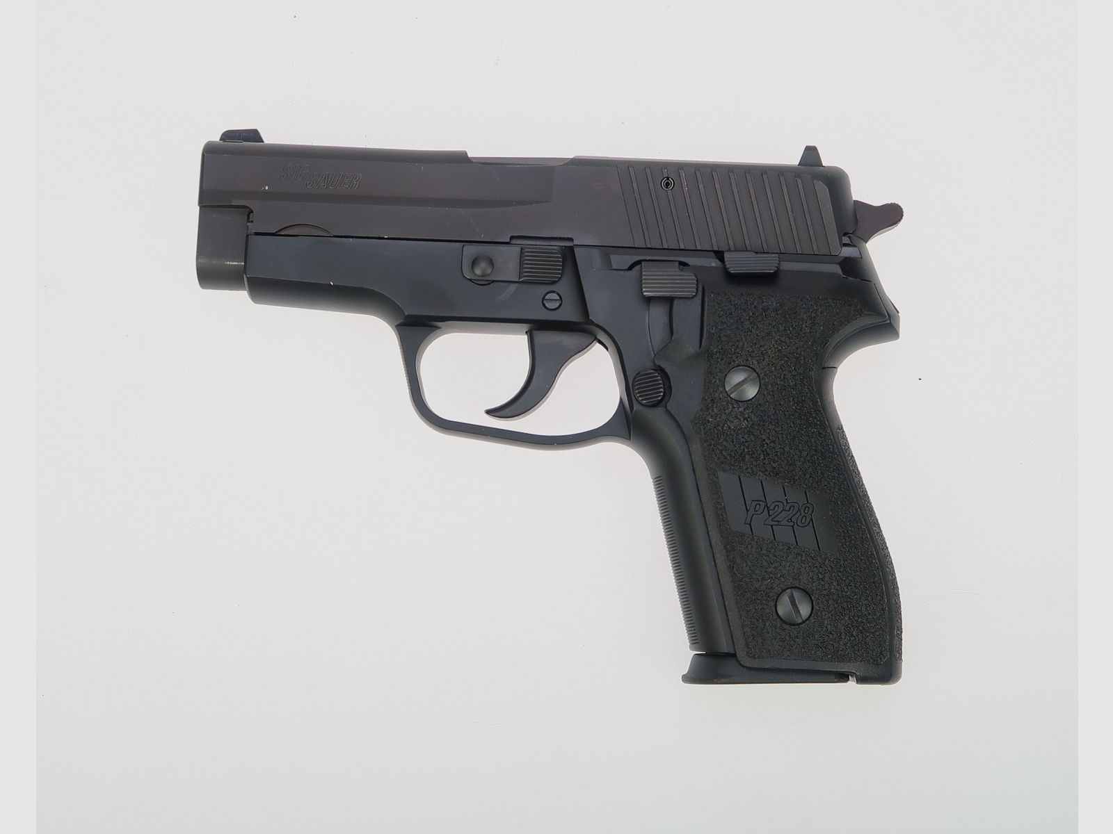 Sig Sauer P228 9mmPara