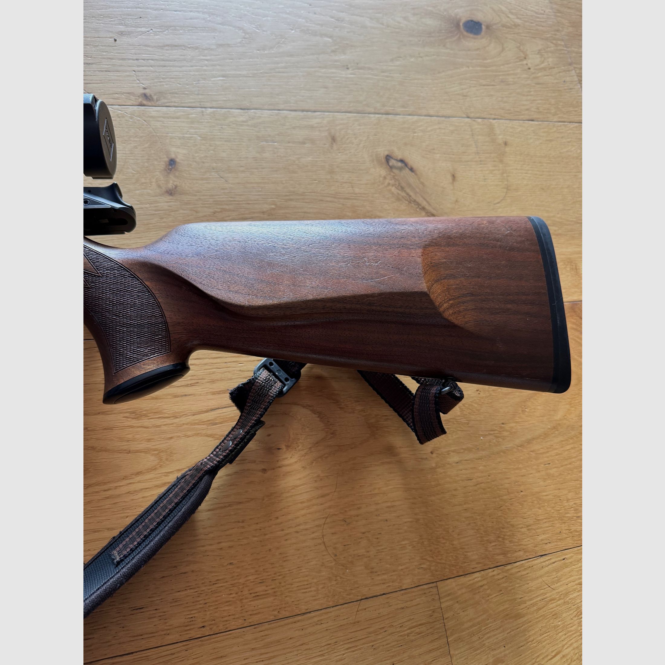 Blaser R8 Standard mit Schalldämpfer von A-Tec