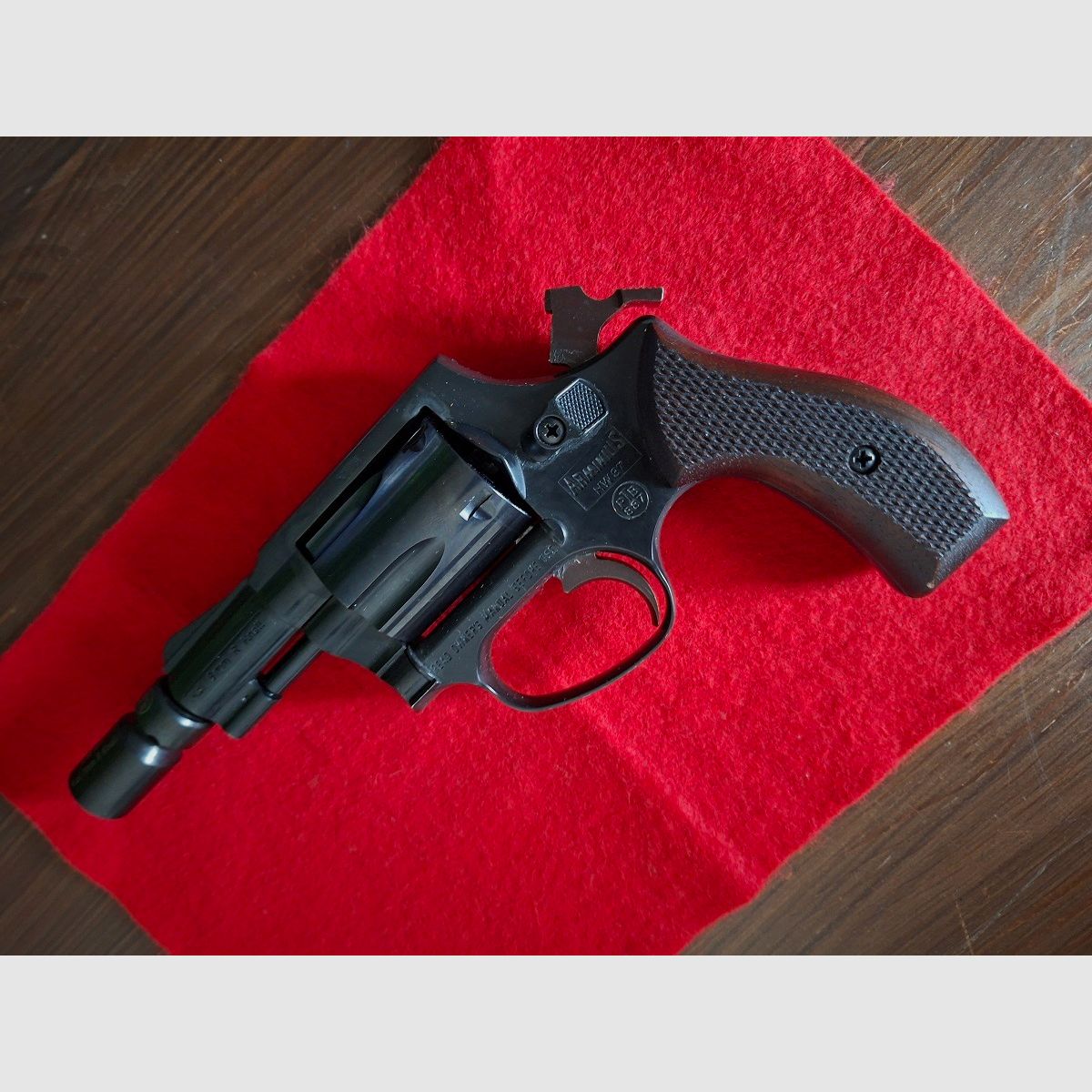 Weihrauch HW37 with wooden grip panels, Arminius, 9mm R.K.