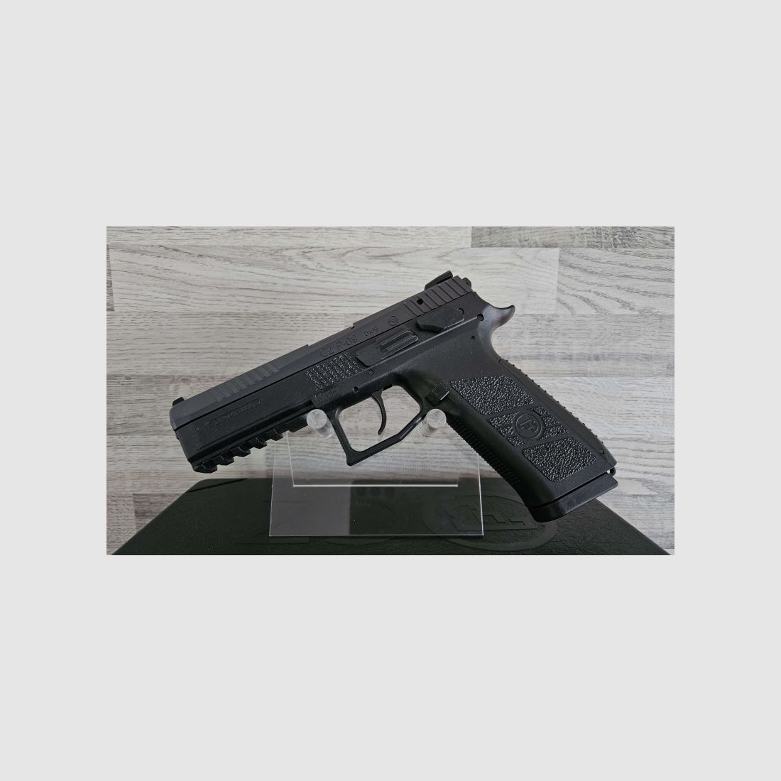 Neuware vom Fachhandel - Pistole CZ P-09 Kal. 9mmLuger + Koffer und 2 Magazine - versandkostenfrei !