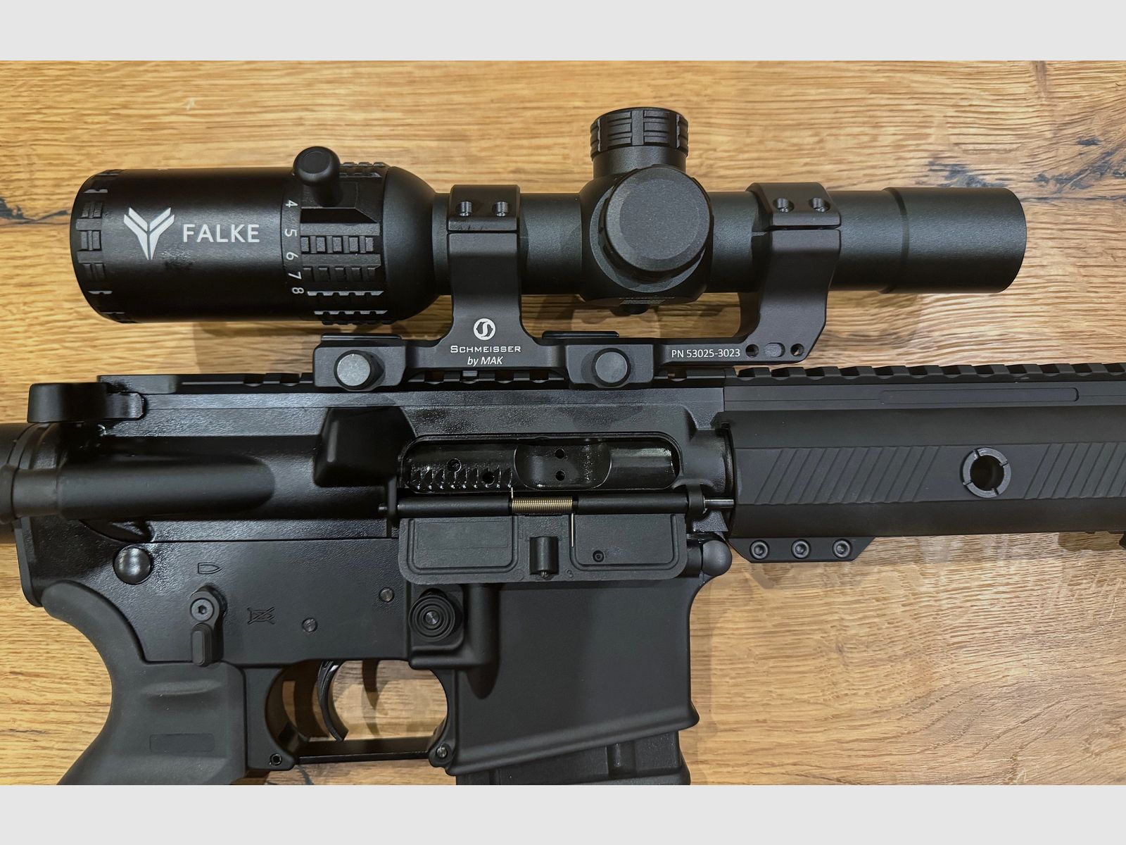 LDT15 L4S - uso deportivo posible incluido FALKE 1-8x24 TAC