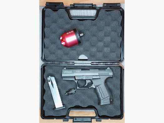 Pistola a salve Walther P99 9mm P.A.K. (PTB 762) con becher di lancio multiplo