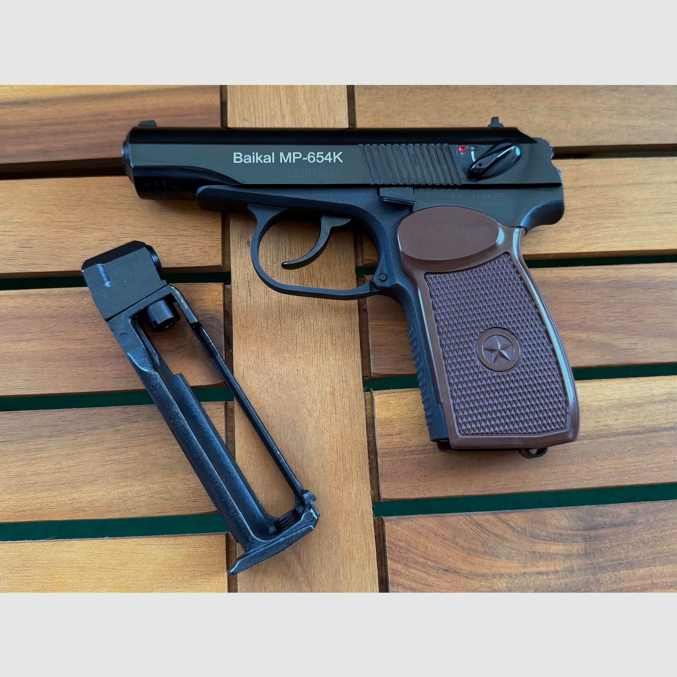 Baikal MP-654K CO₂ air pistol 4.5 mm BB – Original Makarov | Collector's condition