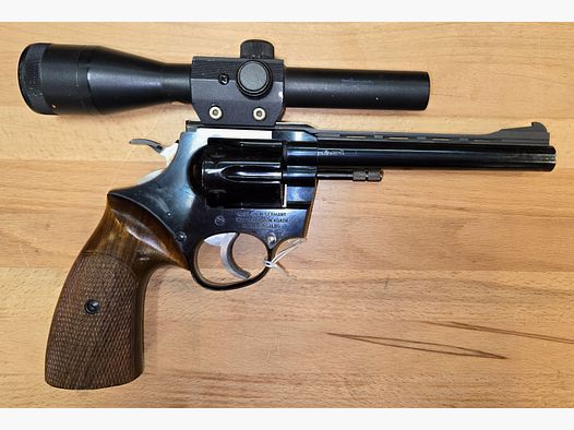 Revolver Korth .22lr con Tasco 1,5x16
