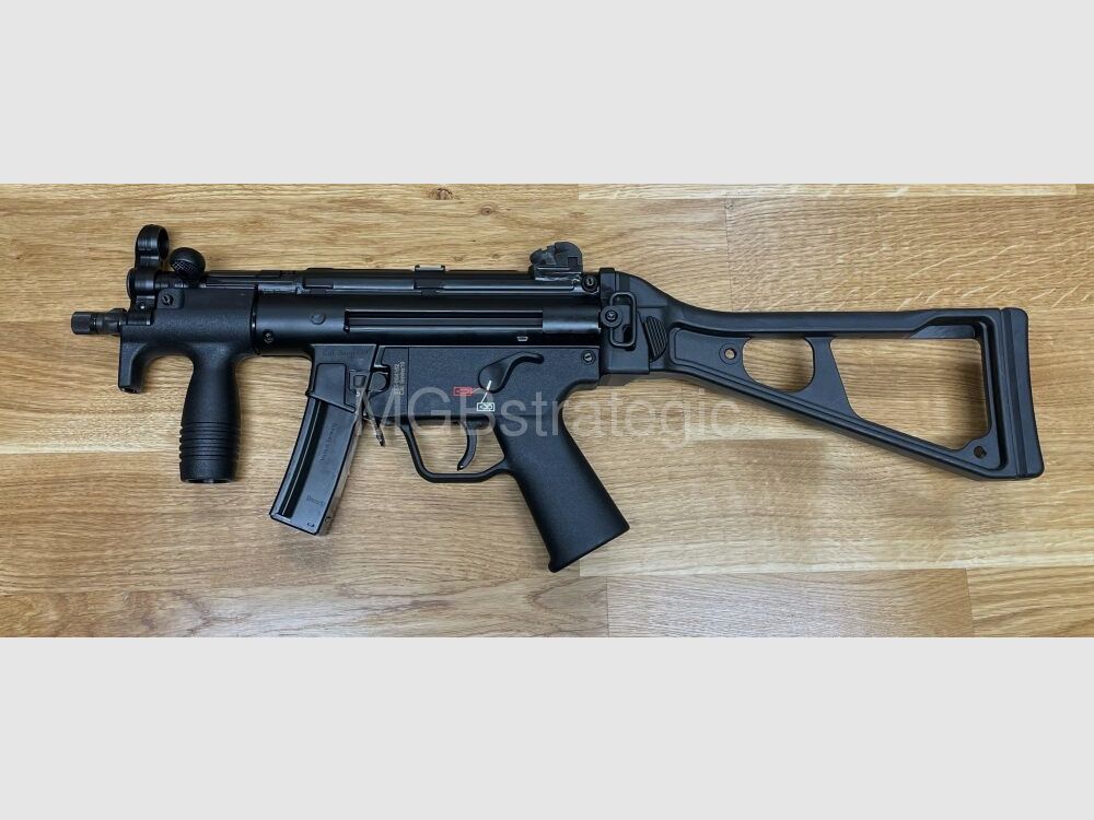 Heckler & Koch SP5K-PDW - semi-automatic pistol 9mm Luger civilian version H&K MP5k - optionally with folding stock - SP5 SP 5 SP5 k MP5 MP 5