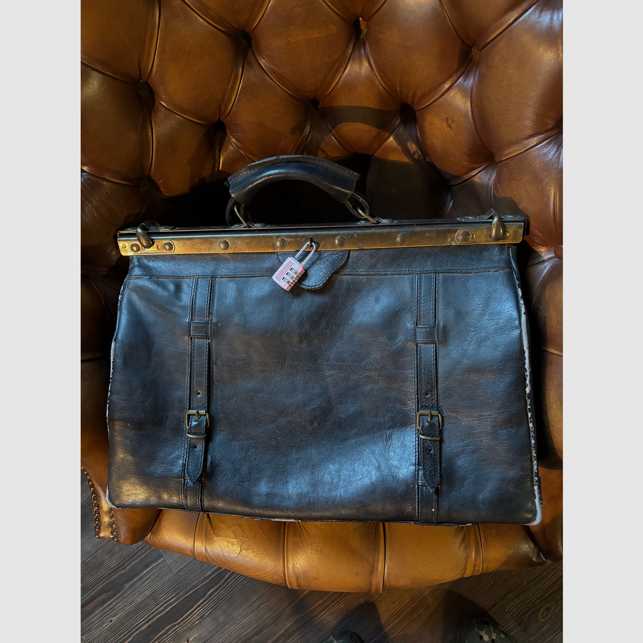 Old DOCTOR BAG for the ambitious revolver and pistol shooter