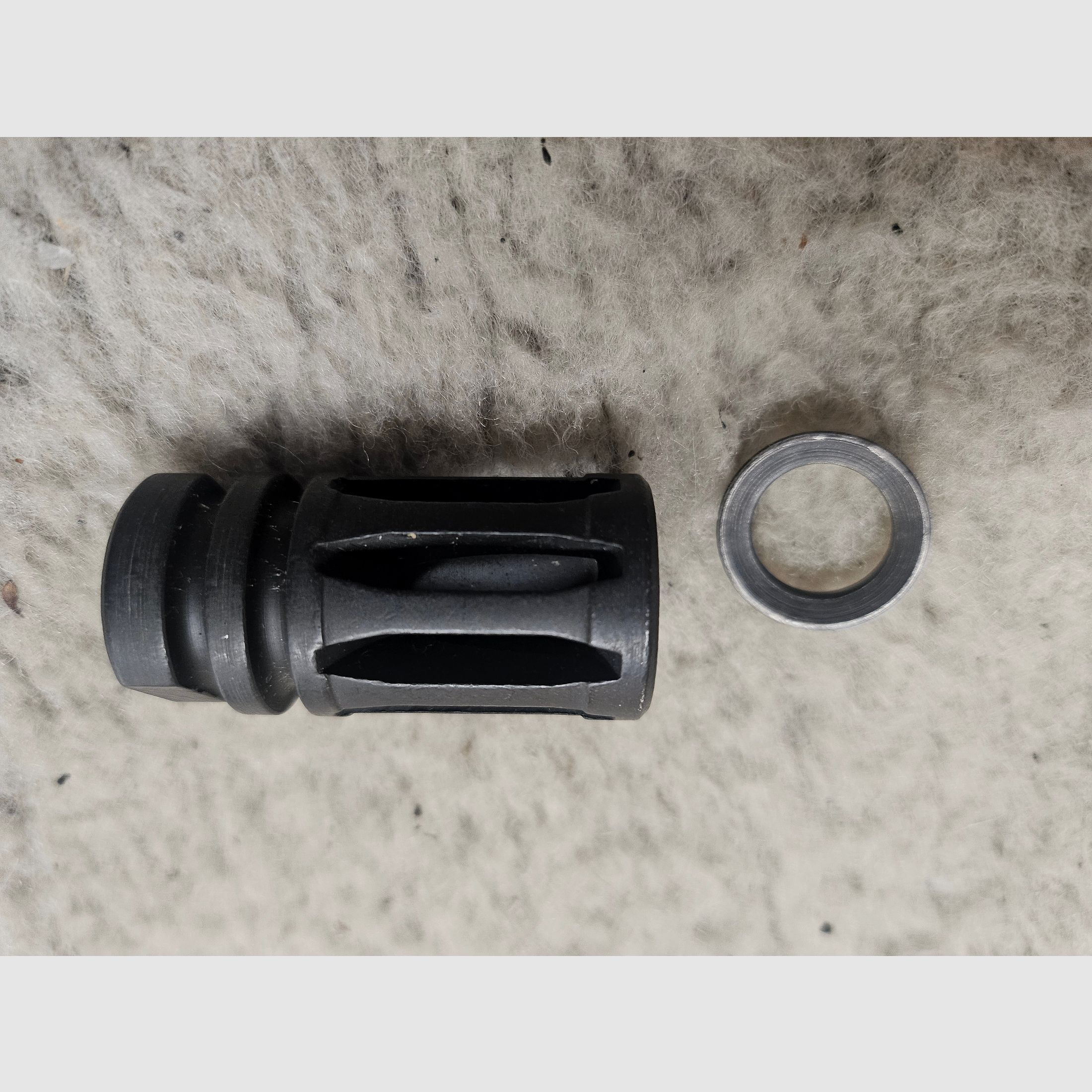 Tłumik wylotowy 1/2 x28 M4 AR15 M16 Birdcage z podkładką Crush