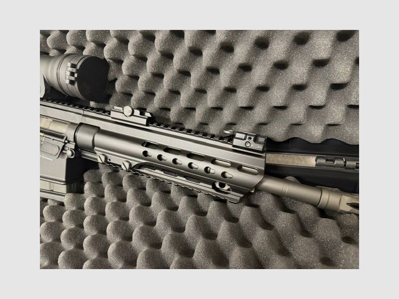 Heckler u. Koch MR308 13" incl. Elcan Specter DR 1,5x / 6x Kal. 7.62, FDE Zielfernrohr